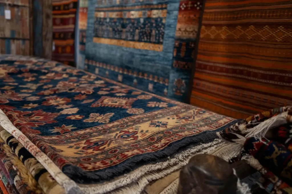 A Buyer’s Guide to Authentic Intricate Kilim Rugs