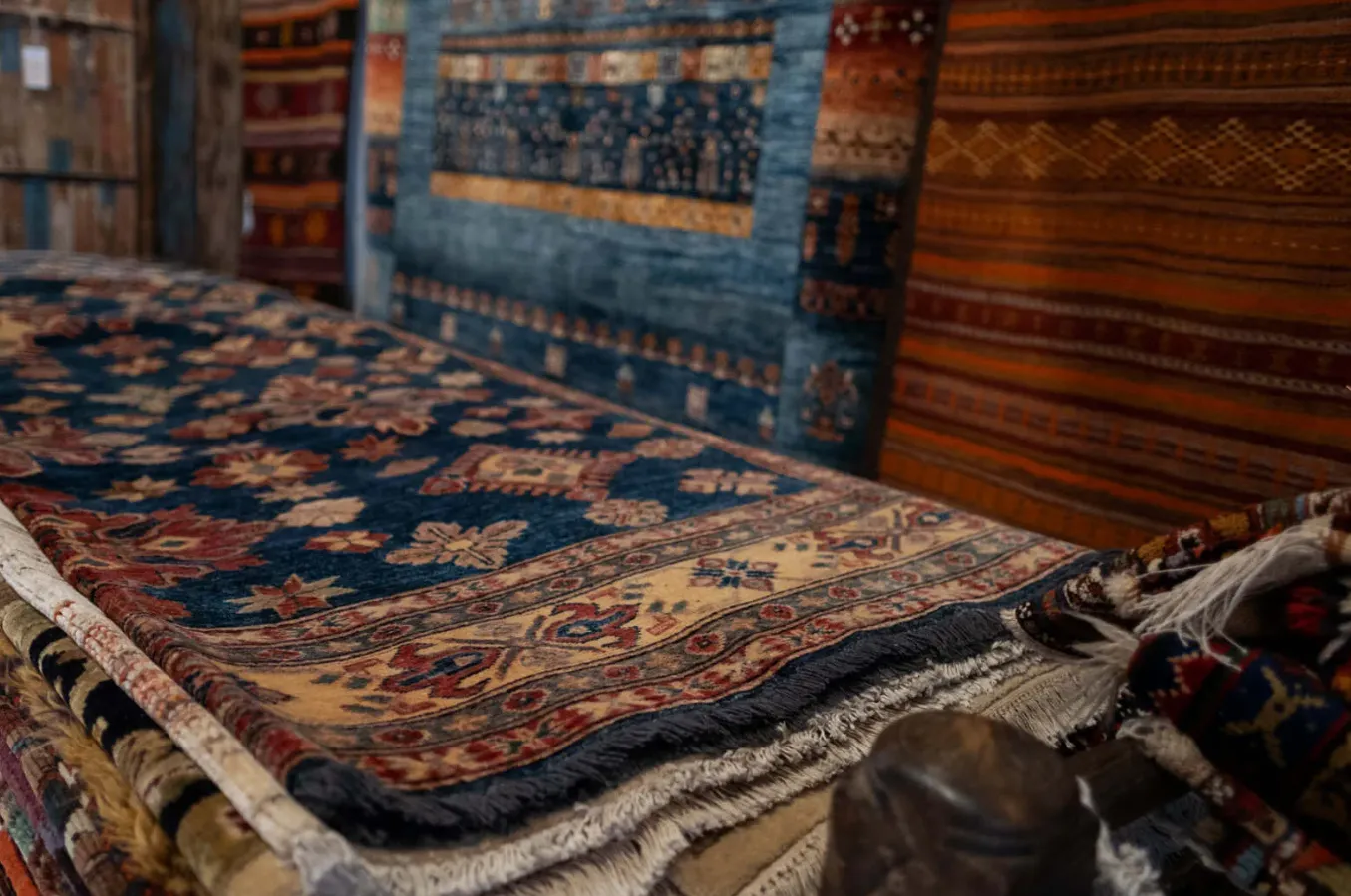 A Buyer’s Guide to Authentic Intricate Kilim Rugs