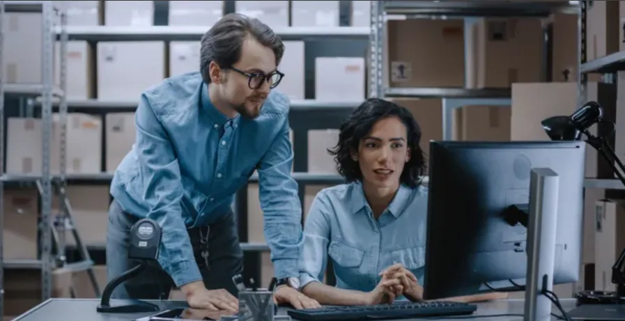 How the Best Manufacturing Websites Educate, Convert, and Nurture Buyers