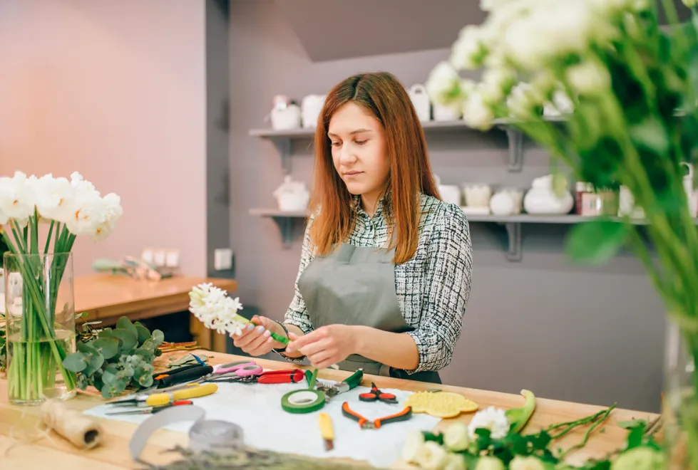      Essential Tools Every DIY Party Florist Needs