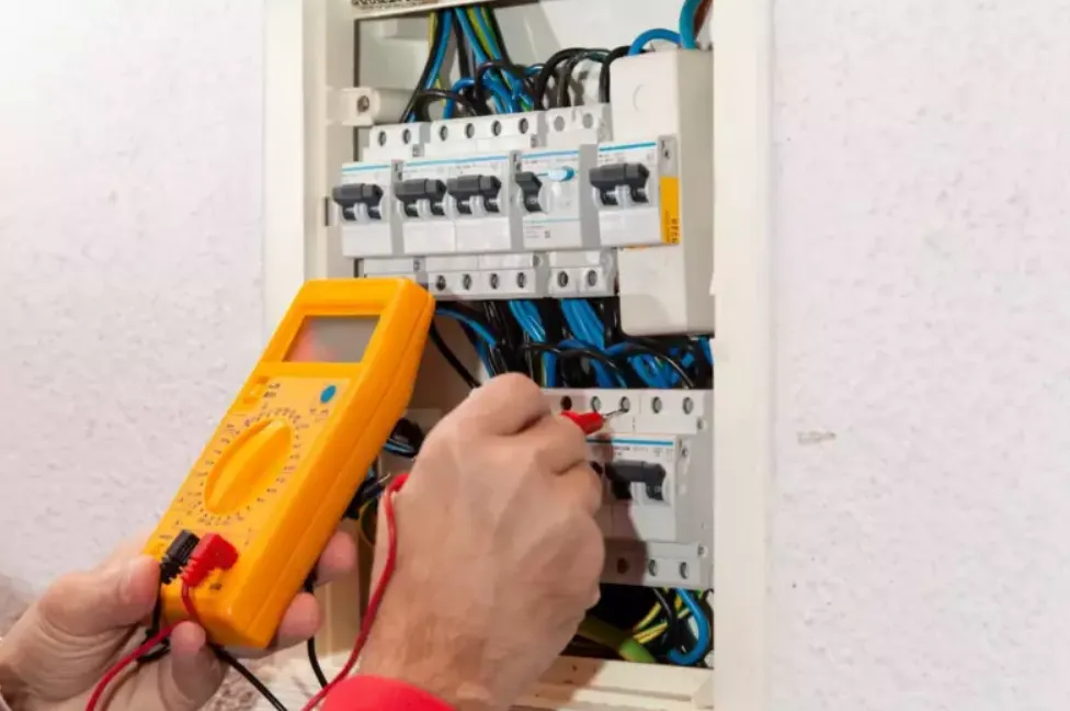 How do Electricians Troubleshoot Hidden Electrical Problems