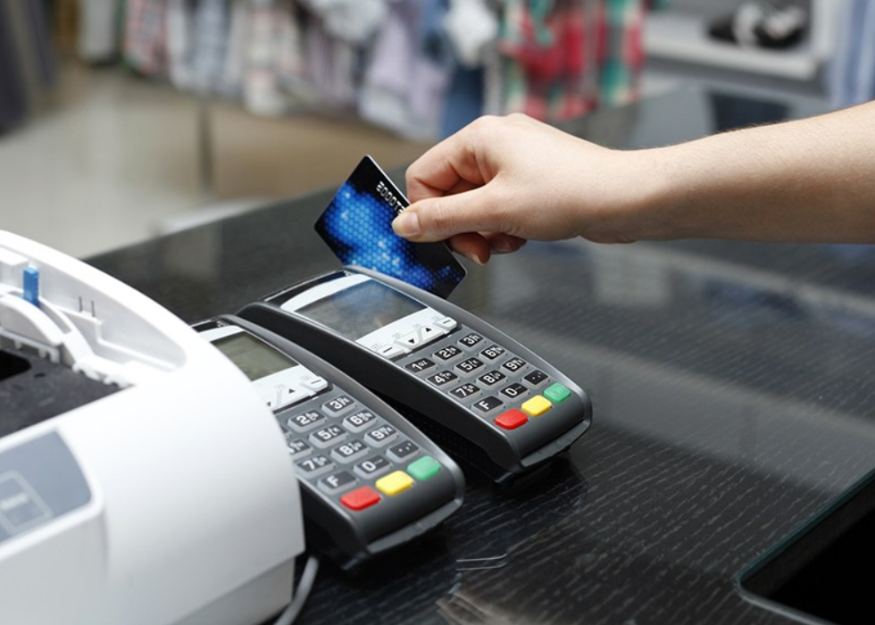 How Credit Card Terminals Enhance Boutique Shopping
