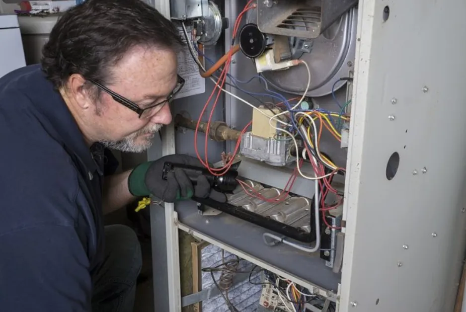 How do HVAC Contractors Diagnose and Resolve Airflow Challenges