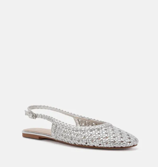 What Are Stylish Picks in Women’s Flats for Work, Travel, and Weekend